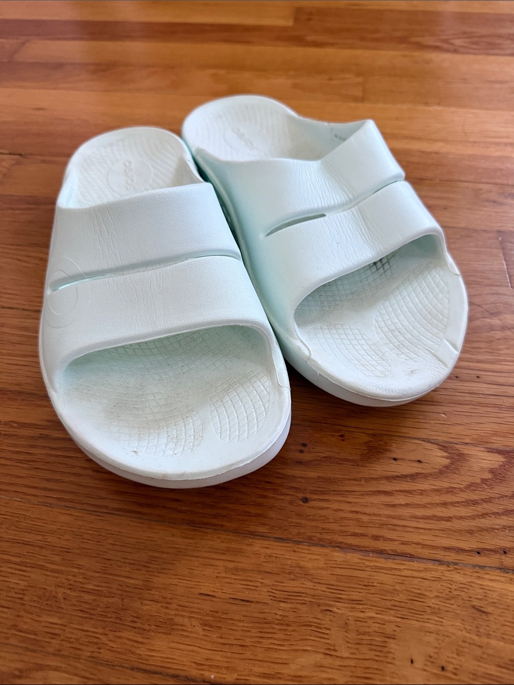OOFOS Slides Sandals Size 10